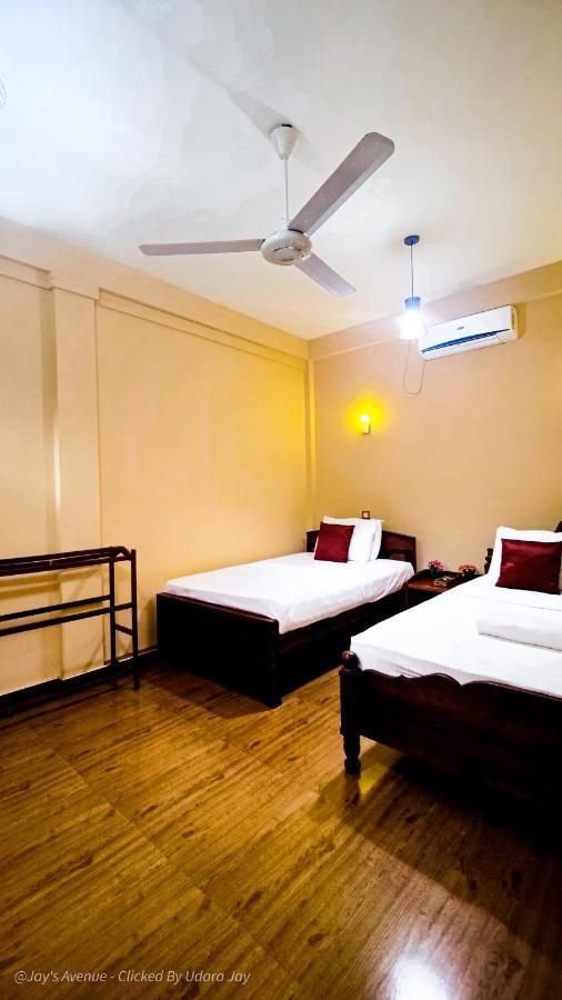 Jay'S Avenue Hotel Udawalawe Exterior photo