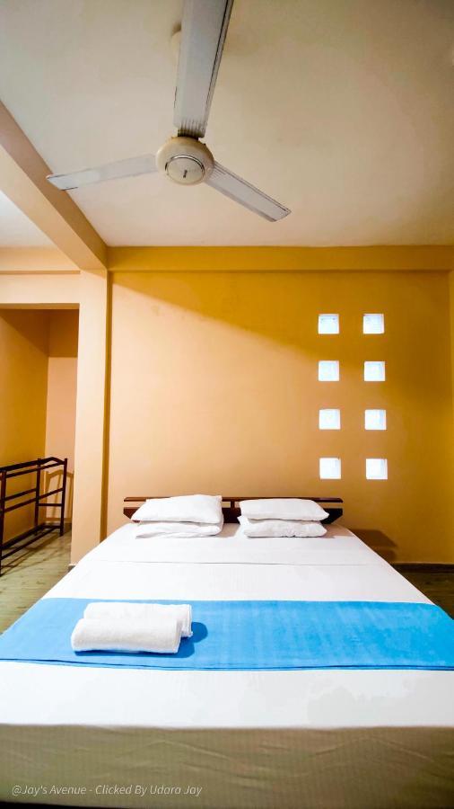 Jay'S Avenue Hotel Udawalawe Exterior photo