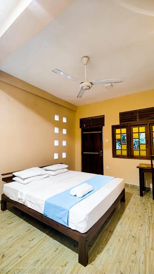 Jay'S Avenue Hotel Udawalawe Exterior photo