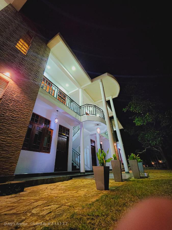Jay'S Avenue Hotel Udawalawe Exterior photo