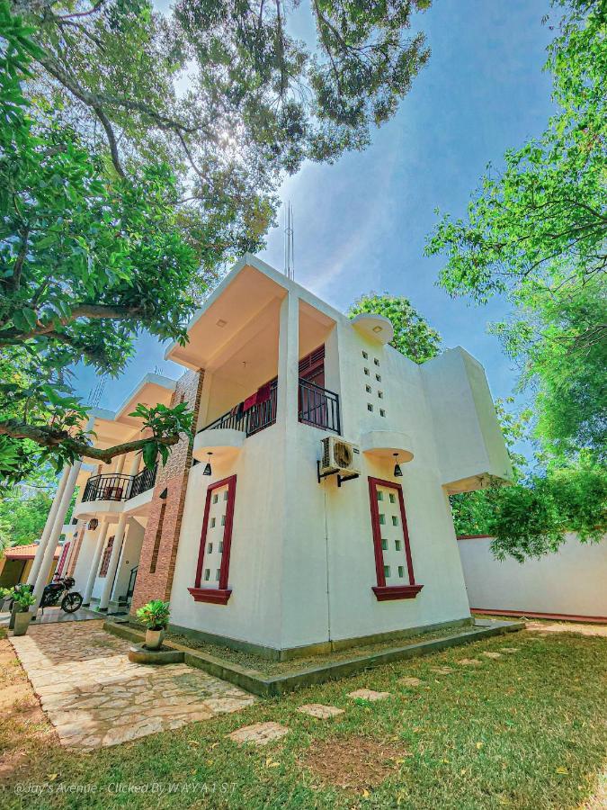 Jay'S Avenue Hotel Udawalawe Exterior photo